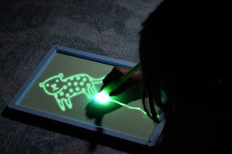 Glow in the dark-tekenbord voor kinderen
