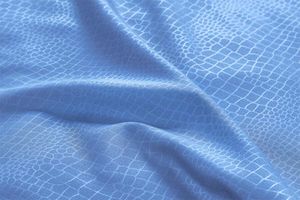 Parure de lit double bleu clair en relief