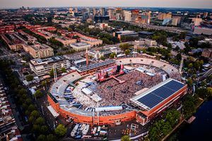 De Amsterdamse Zomer in het Olympisch Stadion (2 p.)