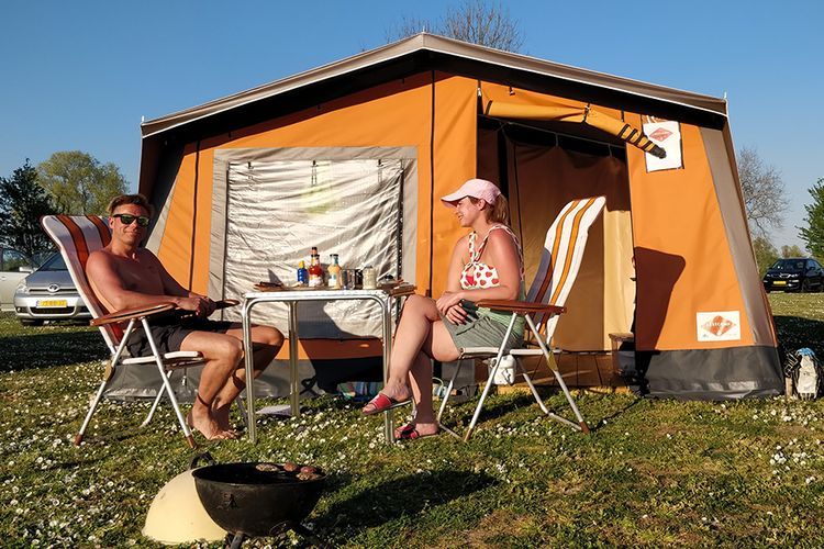 behandeling Prime Slang Freecamp tent Bourgogne - Week in een huurtent in de Franse Bourgogne (3  p.) | VakantieVeilingen.nl | Bied mee