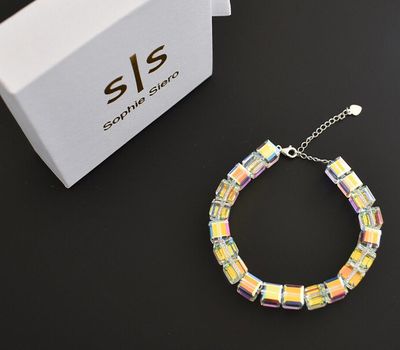 Bracelet avec cristaux arc-en-ciel de Sophie Siero
