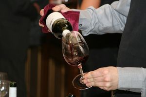 Wijnproeverij van Bleuzé Wines bij jou thuis (NL 2-8 p.)