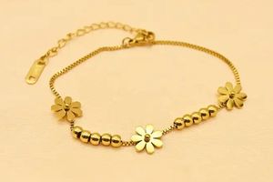 Luxe 14k vergulden armband met bloemetjes