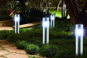 4 lampes LED de jardin