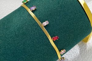 Bracelet avec pierres colorées