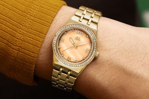 Montre femme AVA