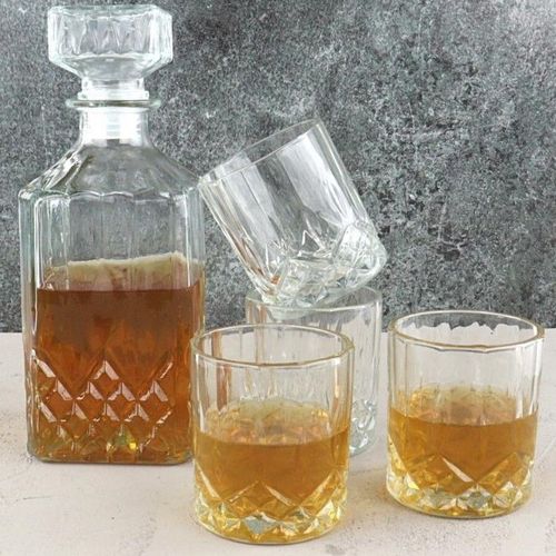Whiskyset met 4 glazen en karaf