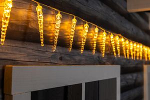 Lichterkette mit 40 Eiszapfen (5 Meter)