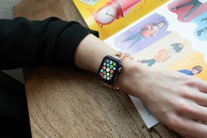 Apple Watch-bandje met strass-steentjes van Di Lusso