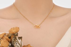 Goudkleurige ketting met hartjes