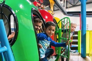 2 tickets voor Jimmy's Speelparadijs + rolschaatsen bij Roller Planet