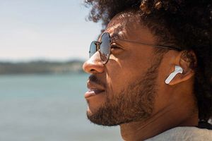 Premium HiFly Ohrhörer mit Schnellladefunktion (weiß)