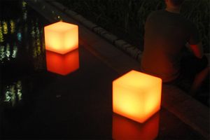 Cube LED solaire