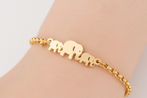 Bracelet avec des éléphants (plaqué or 18K)
