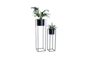 2 zwarte plantenbakken van Lifa Living