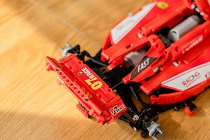 Ferrari F1 Spielzeugauto (928 Teile)