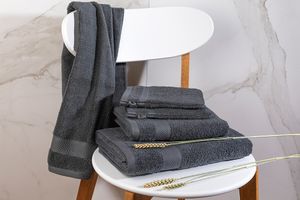 8 luxe antraciete handdoeken (50 x 100 cm)