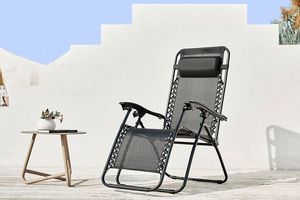 2 chaises longues couleur anthracite de Feel Furniture