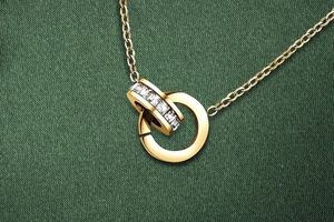 Goudkleurige ketting met bedel van Anna Milano