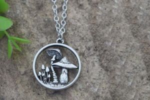 Ketting met paddenstoelhanger