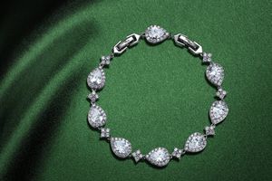 Zilverkleurige armband met zirkonia's van Anna Milano